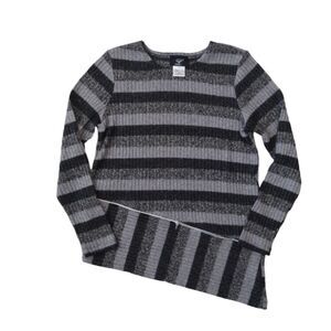 Libra Horizontal Striped Asymmetrical Hem Ribbed Knit Crewneck Pullover Sweater